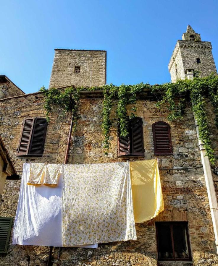 Il Prunello - Una Casa Tra Le Torri Сан-Джиминьяно Экстерьер фото